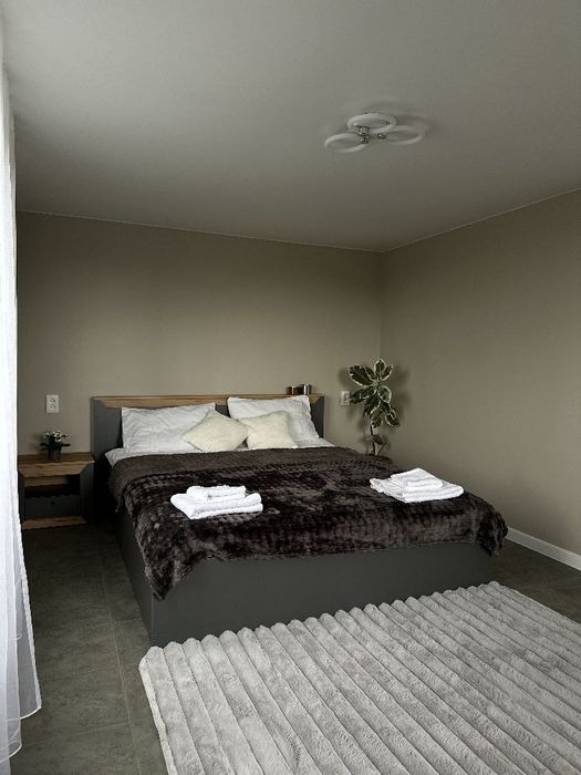 Будинок подобово з вуличним джакузі та басейном