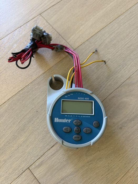 Hunter NODE 400 Sterownik nawadniania 9VDC niebieski bez cewki 4 sekcji
