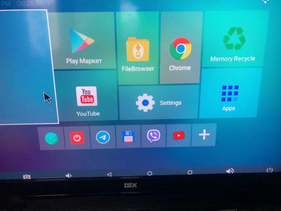 телевизор 32 состояние нового (полный комплект + смарт ТВ