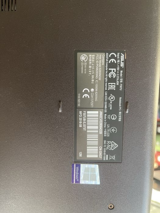 Ноутбук офісний ASUS F507U