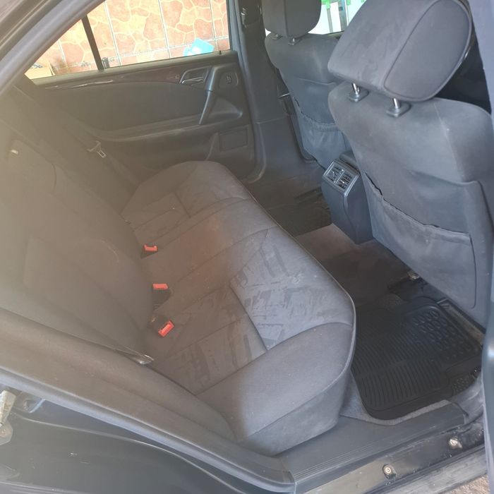 Mercedes-Benz E300 TD Automática (1999) – Bom Estado