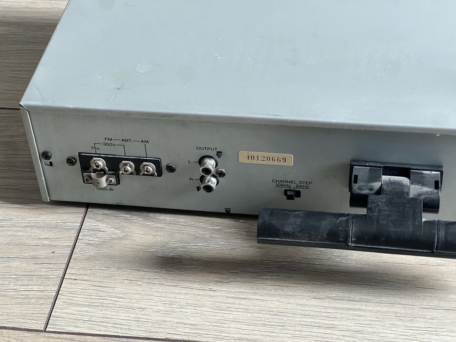 Sanyo JT 340 FM тюнер