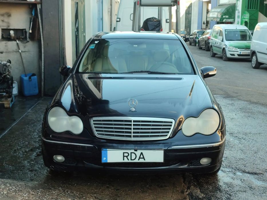 MERCEDESCLASSEC2001