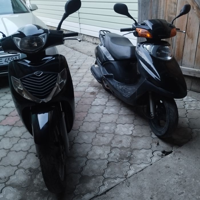 Мопед  Хонда 100  і SH150 4 тактний зареєстровані.