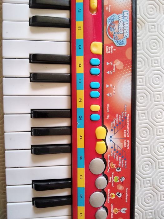 Brinquedo: Órgão Simba My Music World