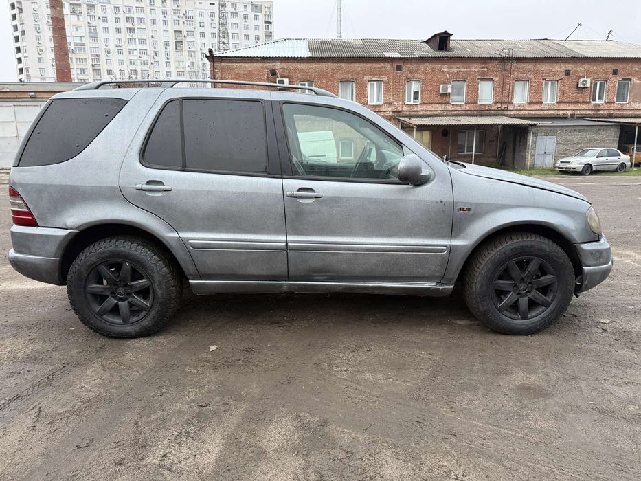 Mercedes ML270 2001рік 2,7дизель АКПП повний привід 4х4