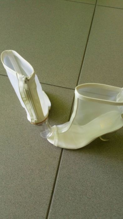 Buty z przezroczyste siatki