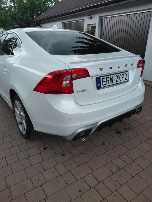 VOLVO S60 D4 181KM