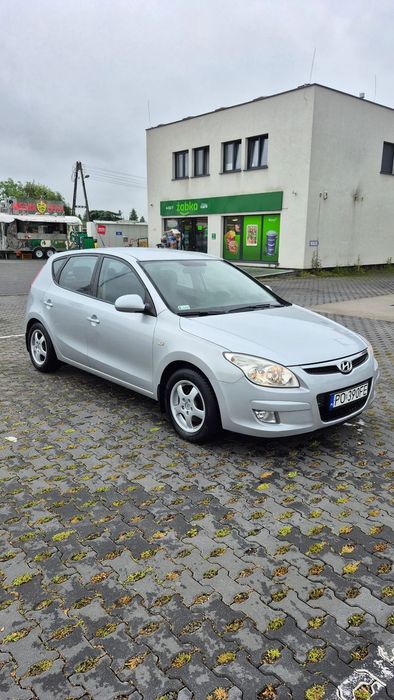 Hyundai I30 Sprzedam Hyundai i30, rok 2007, silnik 1.4 benzyna, skrzynia biegów ma