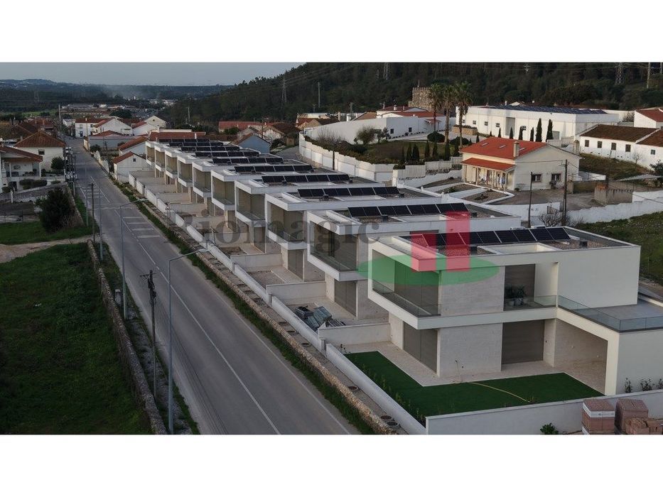 Moradia T3 Alto da Serra Rio Maior***RIOMAGIC***