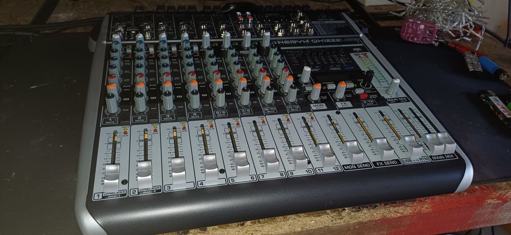 Mikser Behringer Xenyx QX1222 USB Klark Teknik