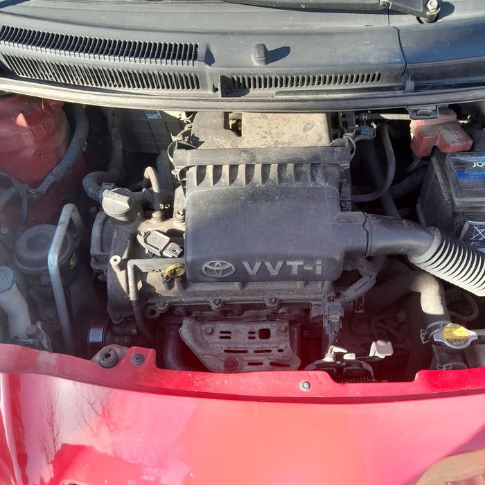 Toyota ярис 2006р