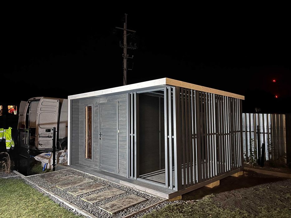 %RATY% Nowoczesny domek narzędziowy z drewutnia zadaszeniem