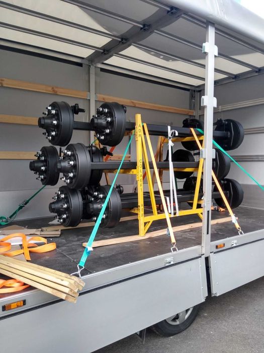 Transport maszyn niskopodwozia laweta HDS usługi dźwigowe