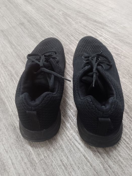 Sprzedam męskie buty rozmiar 43.