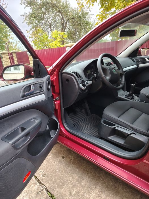 Шкода Октавія А-5.1.6-газ бензин.