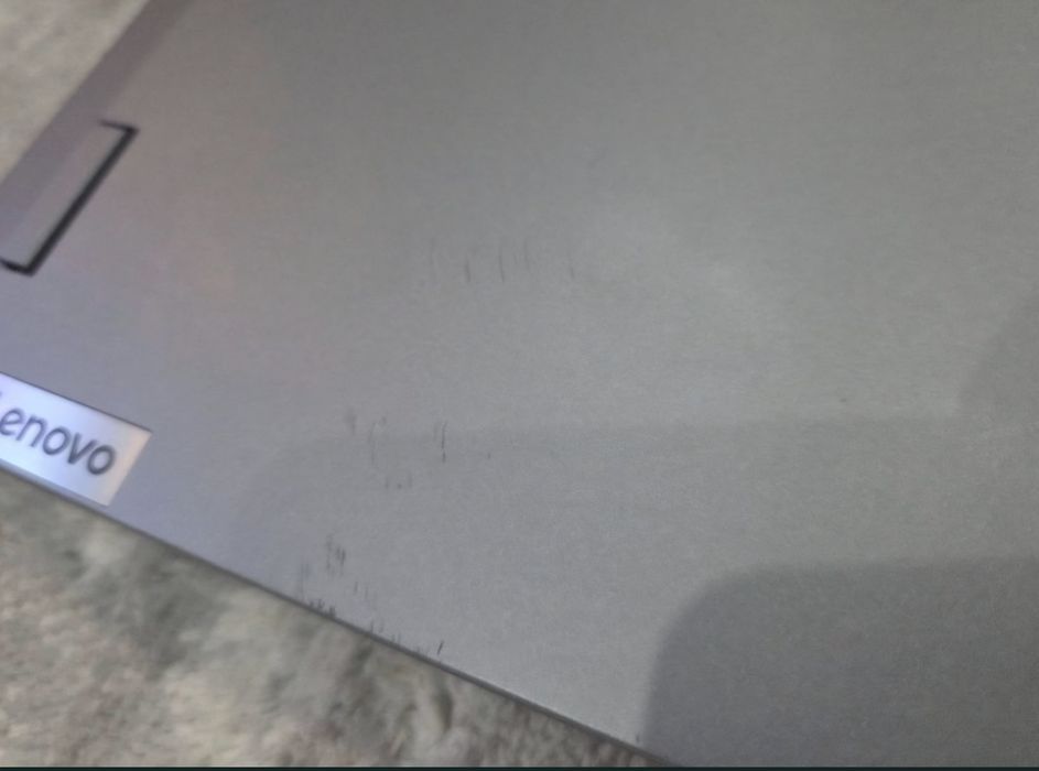 lenovo loq-ryzen 7/rtx 4050/24gb ram/144hz/1 tb ssd