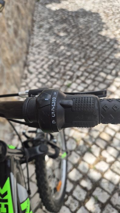 Bicicleta Neon MTB Track 20"