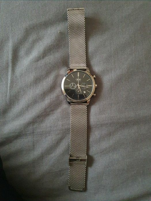 Vendo Conjunto de 5 relógios de marca imaculados