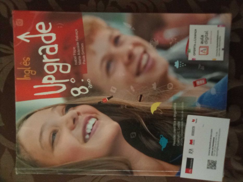 Livro de inglês 8º ano - upgrade