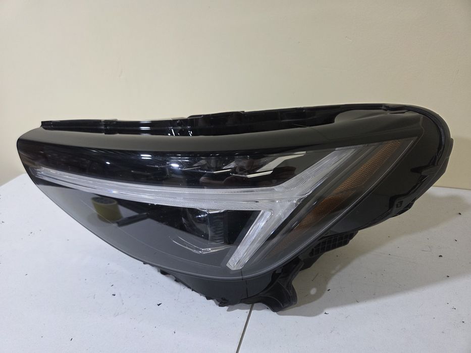 Фара ліва Volvo XC40 2023-2026 Pixel USA