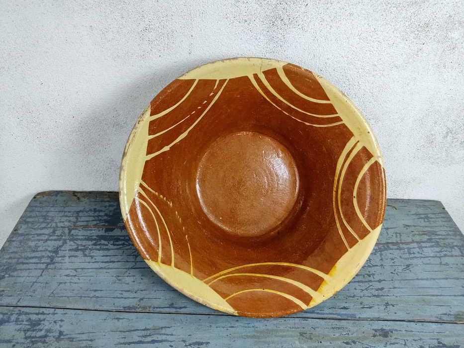 Alguidar em barro vidrado muito antigo