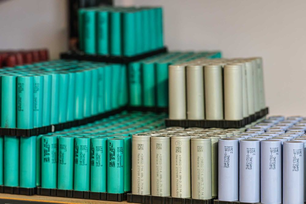 Regeneracja baterii akumulatorów Bosch Milwaukee Hilti DeWalt Makita