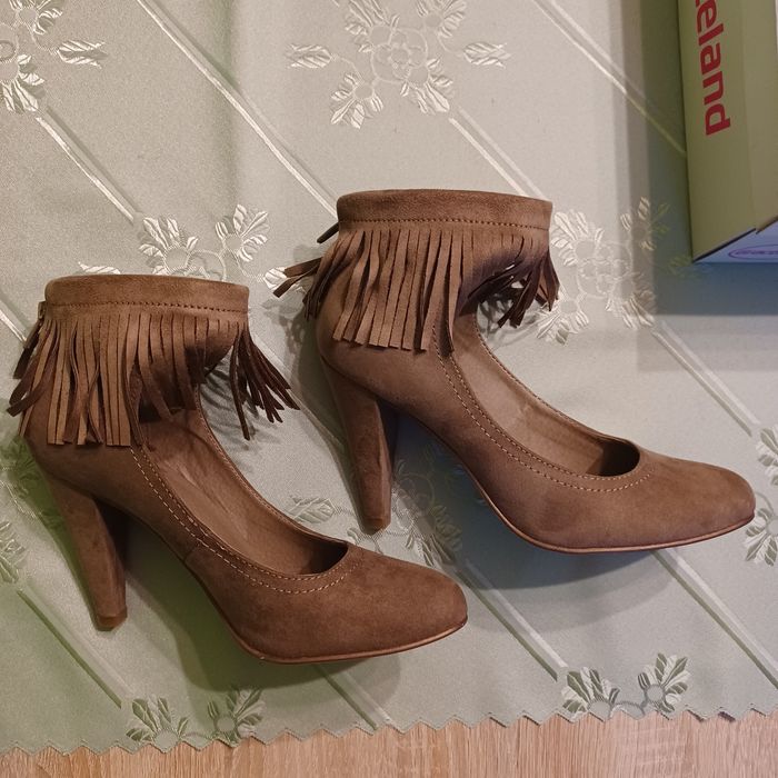 Nowe buciki 37 r