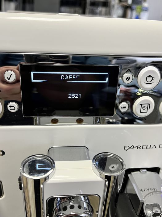 Кавоварка кавомашина Saeco Exprelia Evo