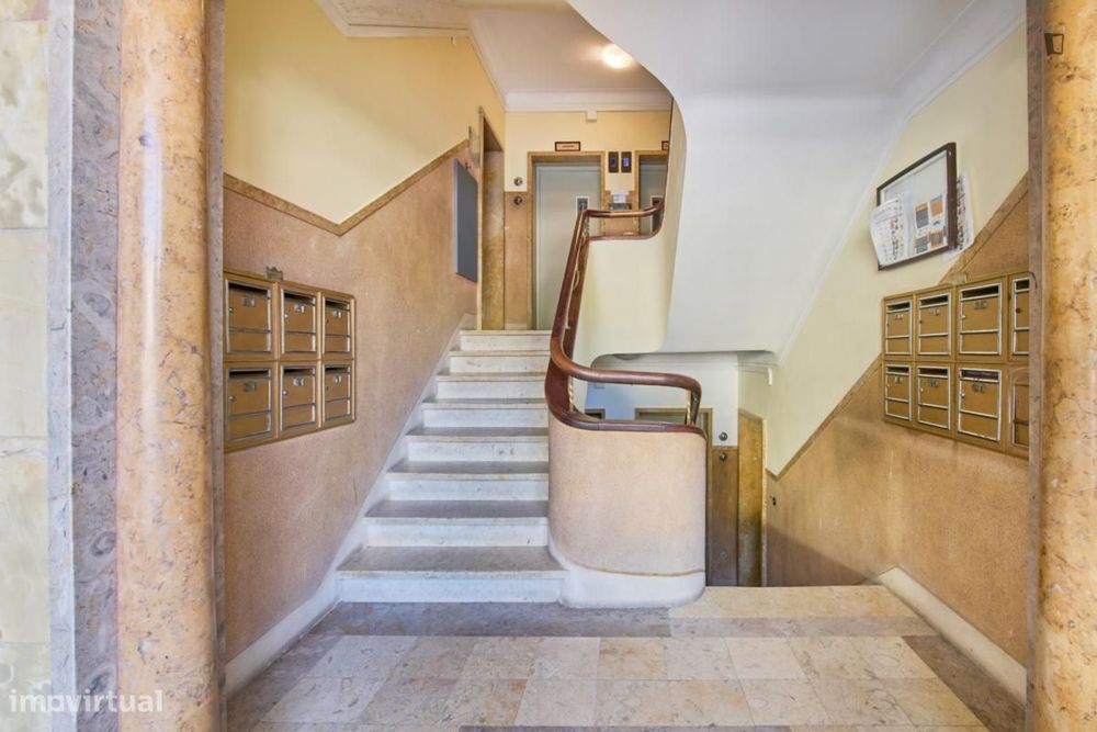 Quarto - localizado em Roma-Areeiro Lisbon