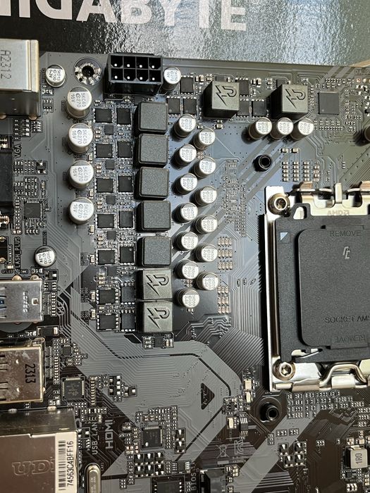 Gigabyte A620M S2H / материнська плата / AM5 / DDR5