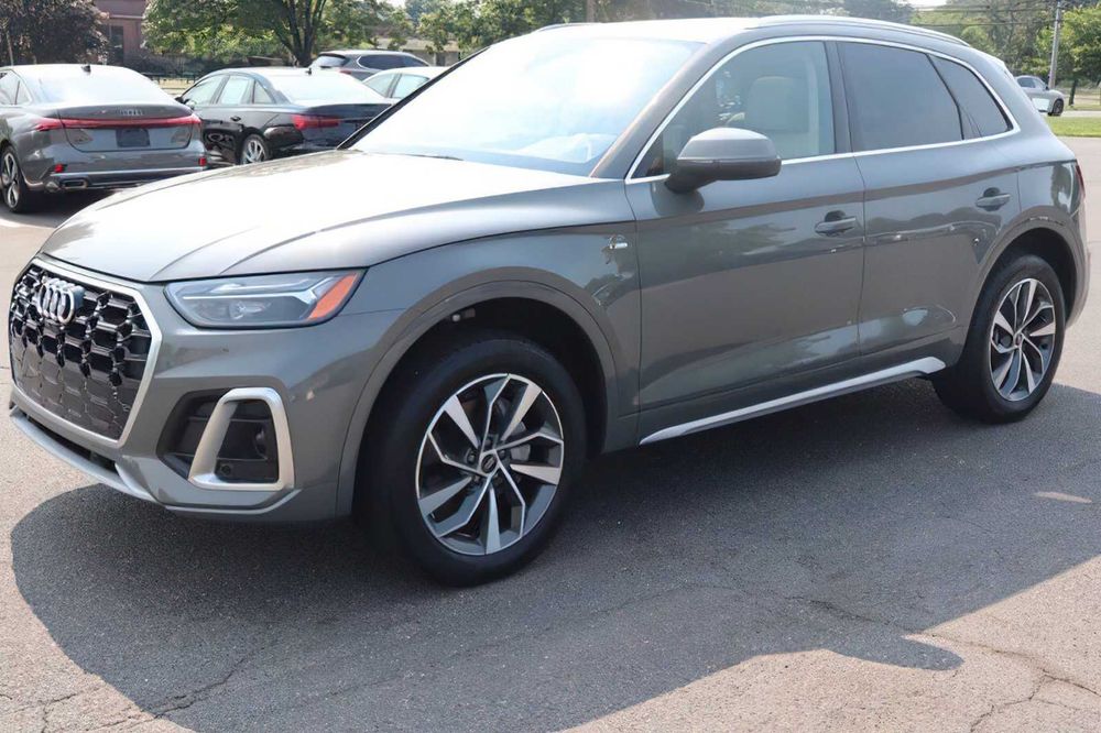 Audi Q5      2024
