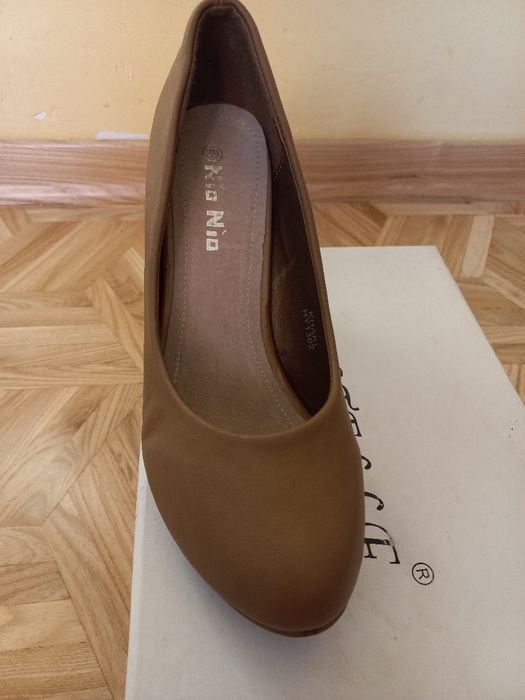 Buty 39 damskie nowe