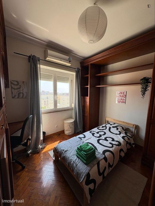 Quarto - localizado em Penha de França Lisbon