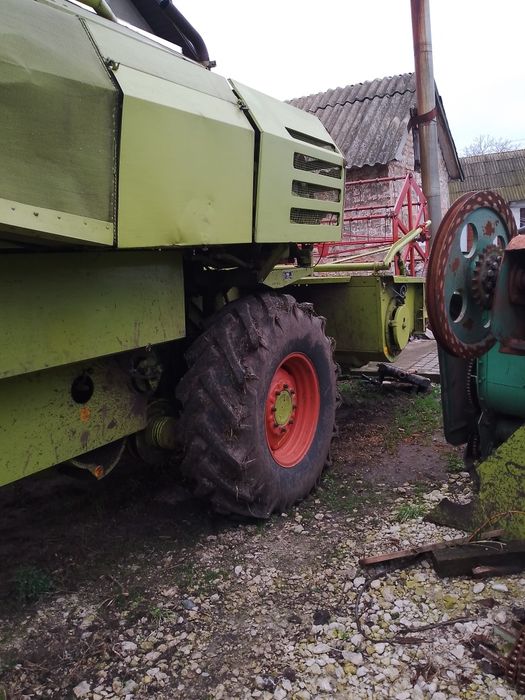 Продам комбайн клас