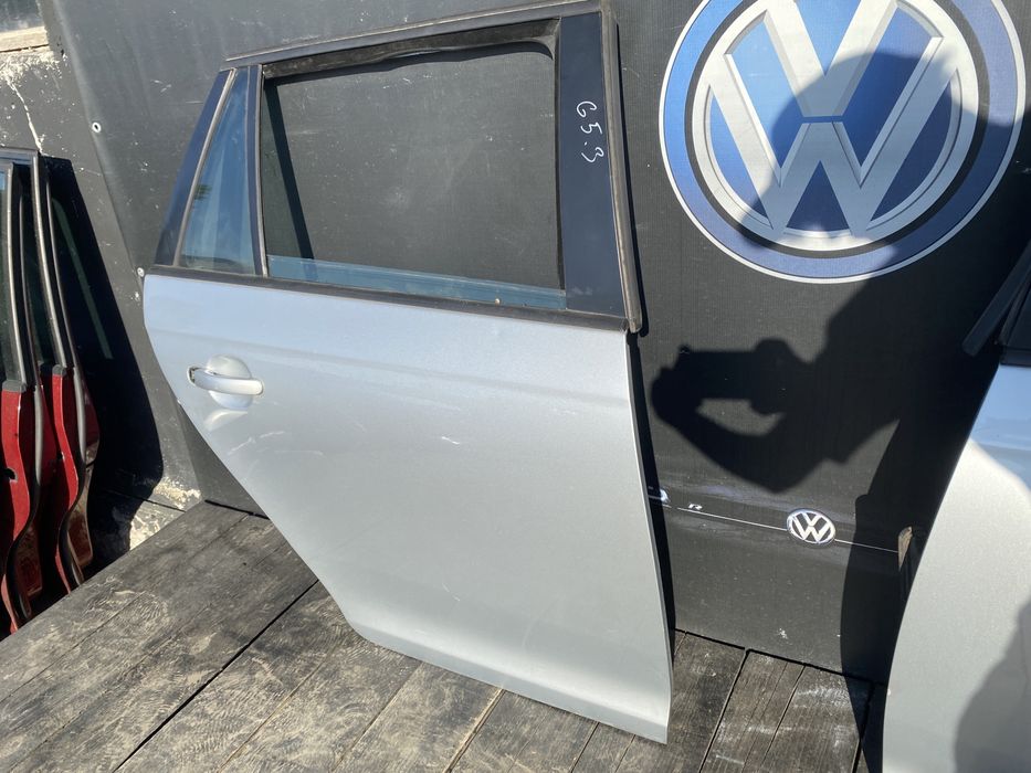 Дверка передня задня Гольф 5, 6 універсал Golf Jetta джетта дверь