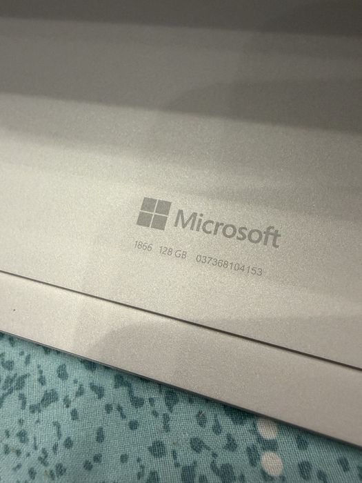 Microsoft surface pro 7 12.3” i5 8gb 128ssd