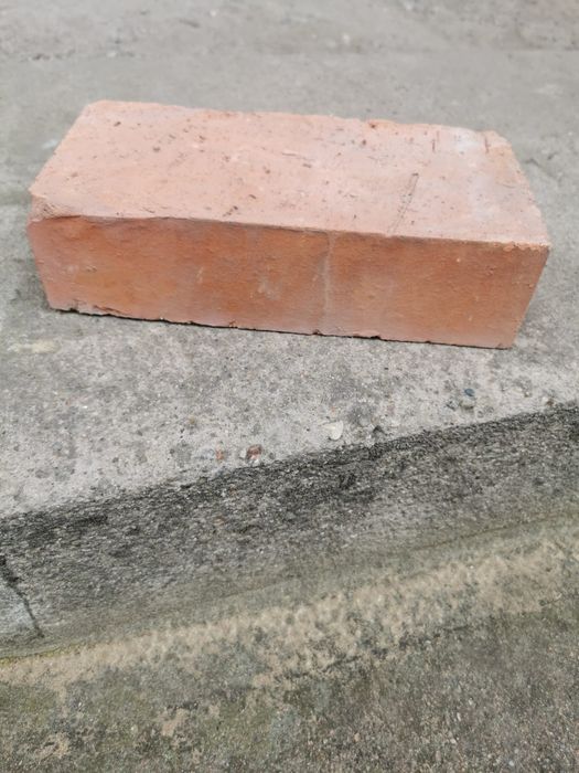 Cegły cegła nowe