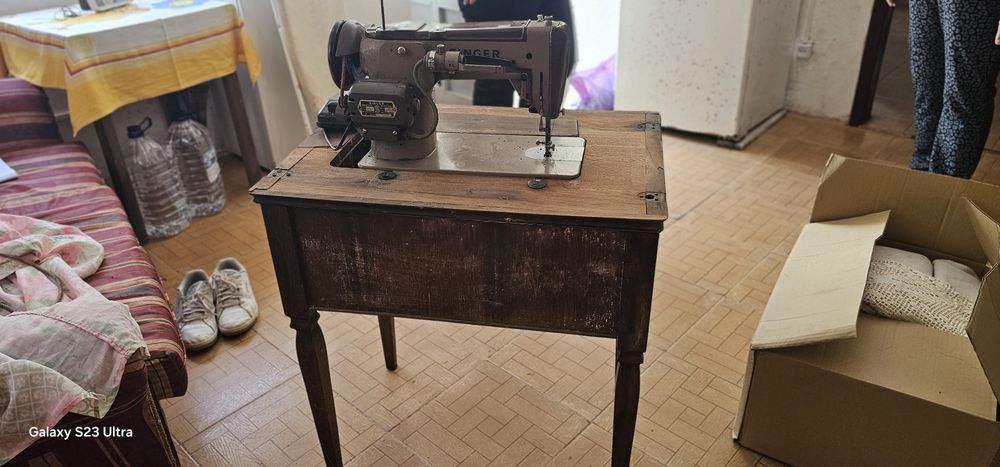 Maquina de costura Singer