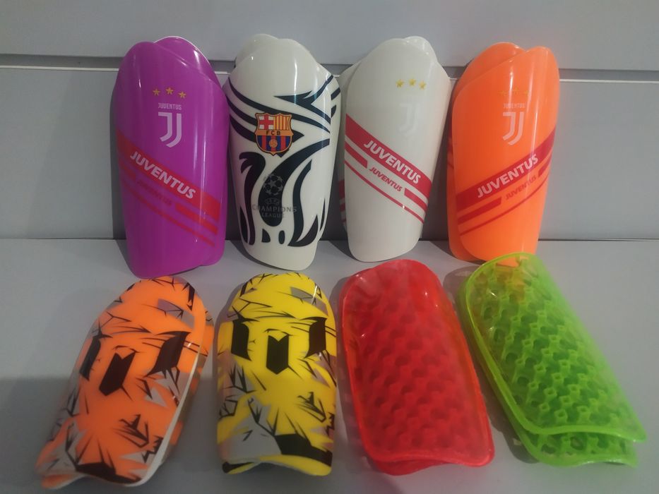 Щитки гетры перчатки футбольные детские щитки футбол