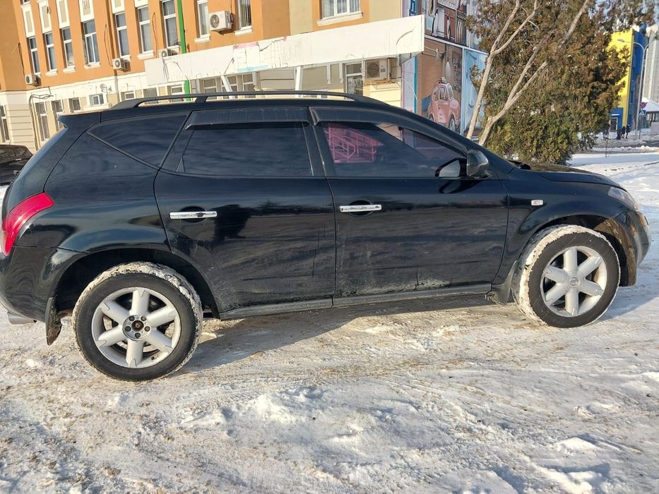 Автомобіль Nissan