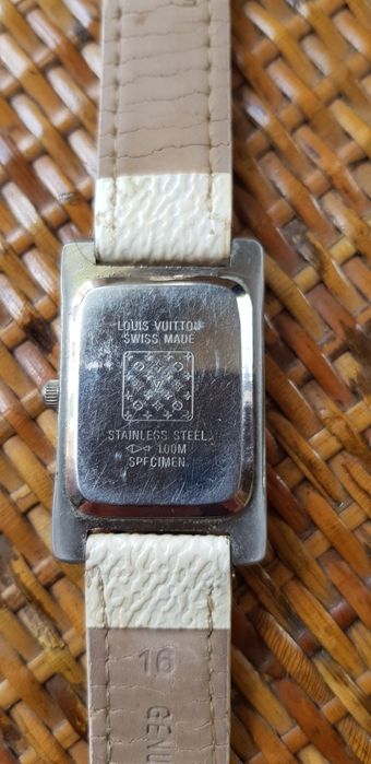 Оригинал 2003 Часы Louis Vuitton