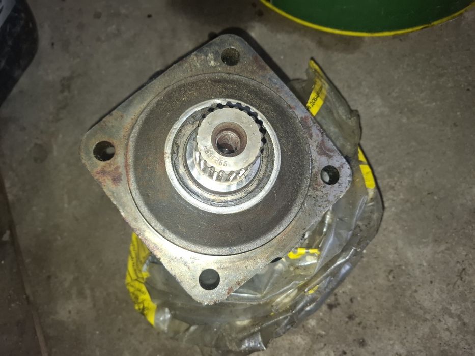 Silnik hydrauliczny hydromotor REXROTH A6VM107 ładowarka  łącznik pomp