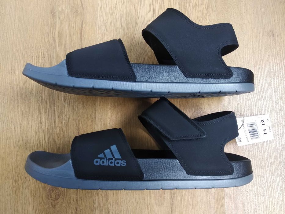 Сандалі Adidas Adilette. Нові. 46 (29см).
