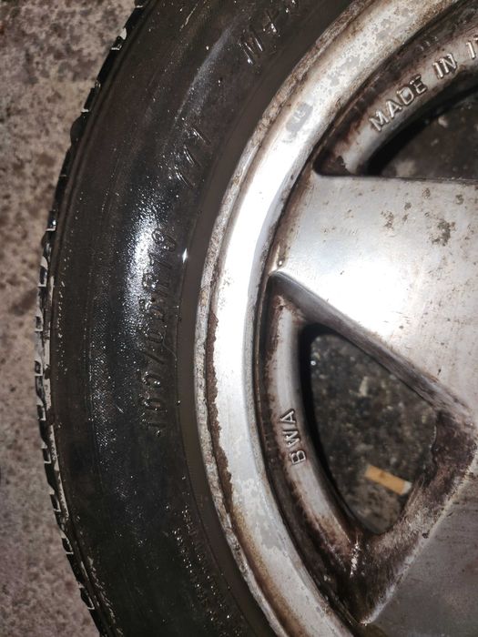 Vendo jantes 13 de 3 furaçoes