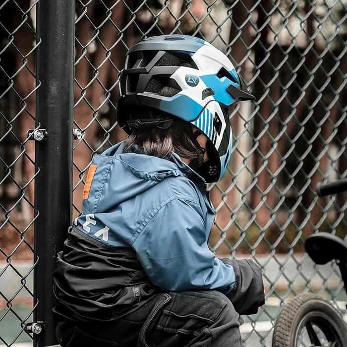 Kask rowerowy dziecięcy z odpinaną szczęką rozmiar m 54-57cm -