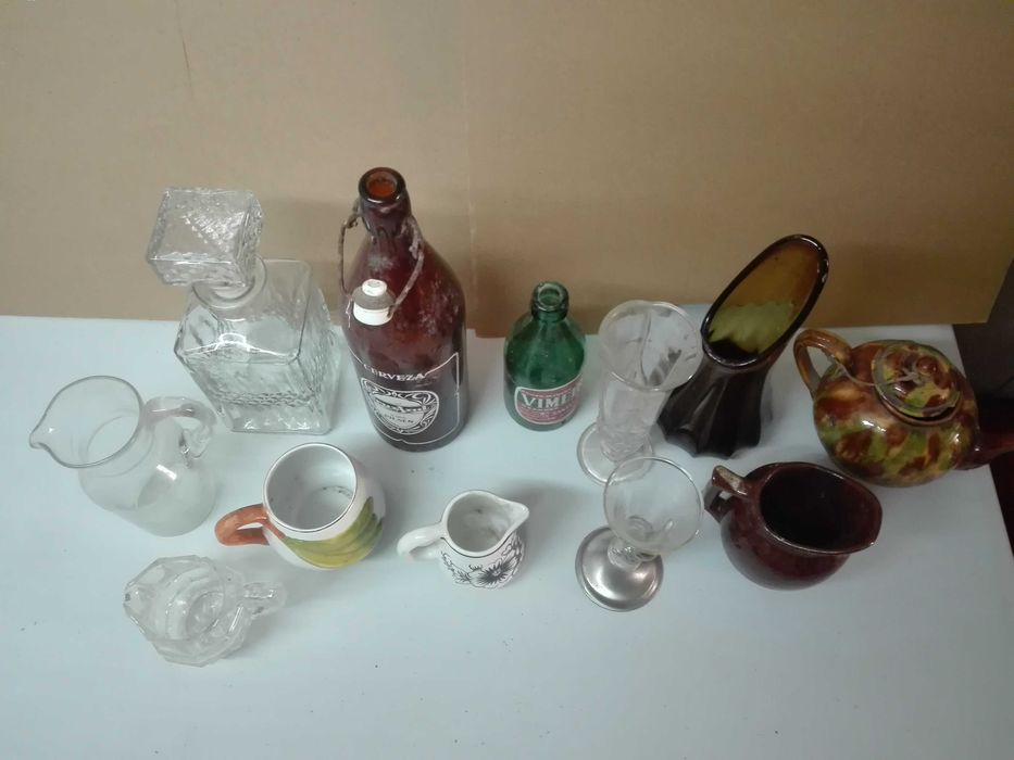 Lote garrafas, jarros, canecas, bule -  antigos