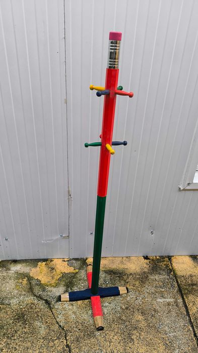 Cabide de criança formato Lápis