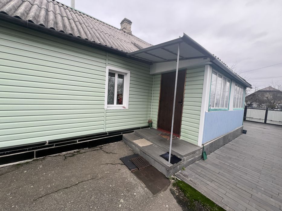 Продаж окремого будинку