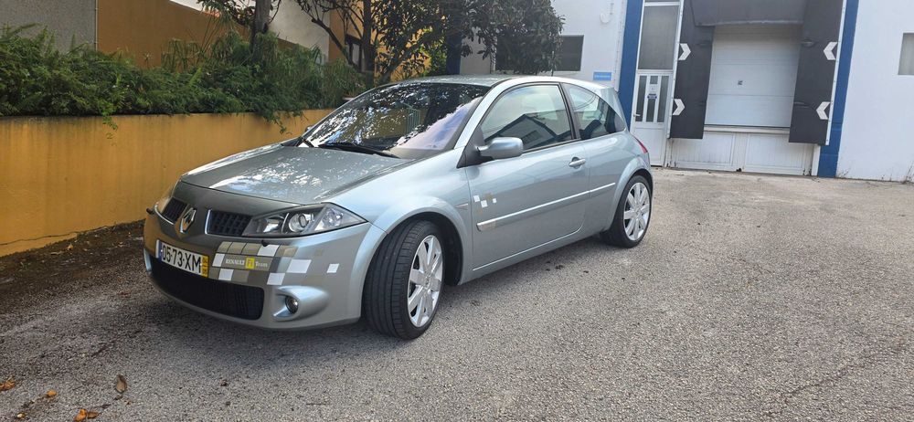 Renault Megane RS F1 Team